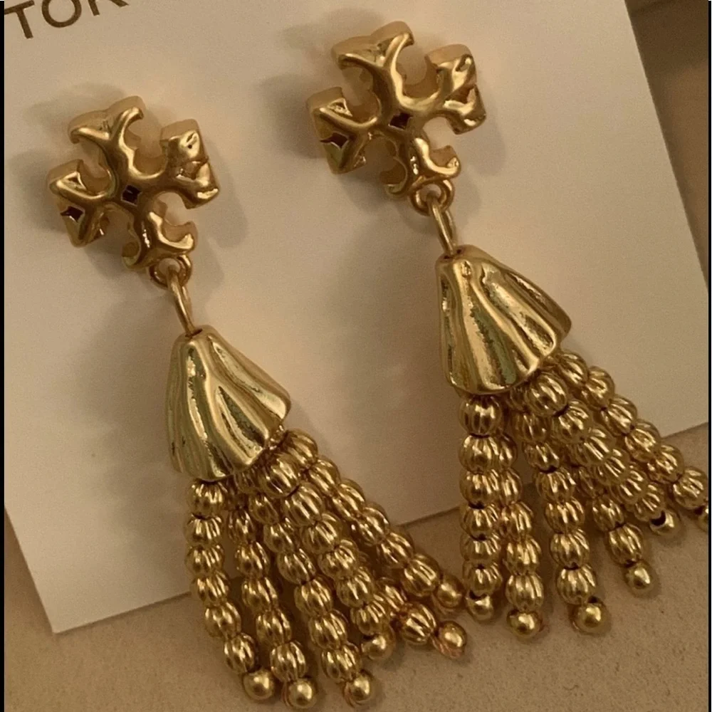 🔥🔥Tory Burch Authentic Earrings At Awesome Prices To Buy Now & Save